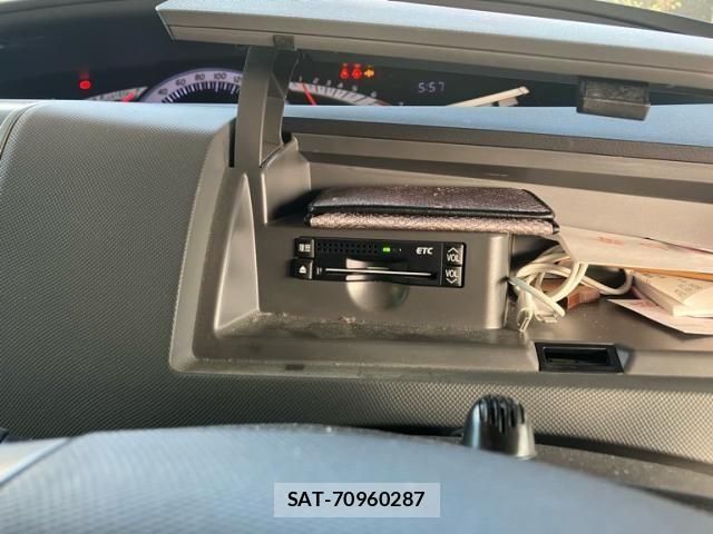 Toyota ESTIMA 2010-02 7784718-15