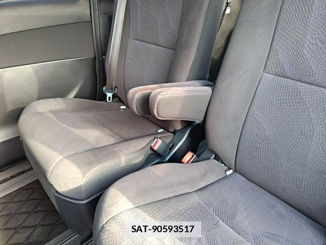 Toyota ESTIMA 2017-07 7784745-22