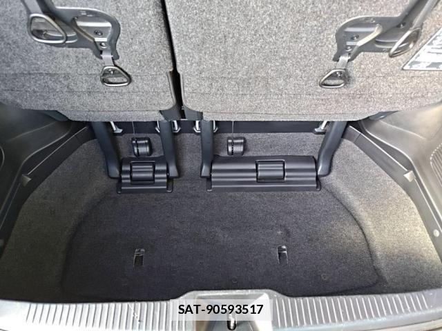 Toyota ESTIMA 2017-07 7784745-24