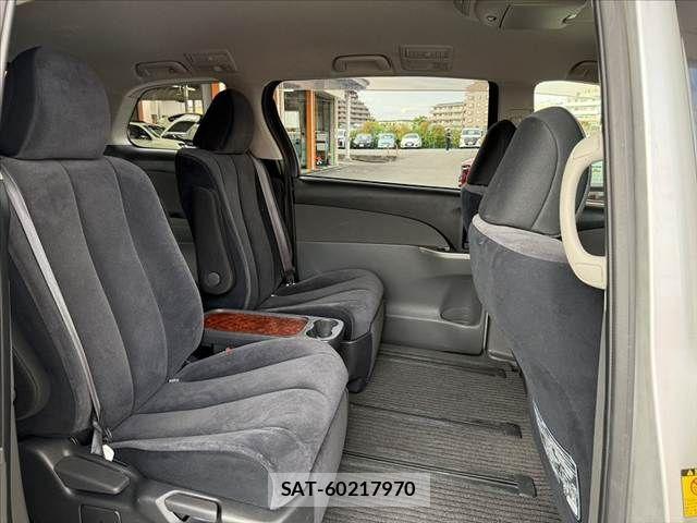 Toyota ESTIMA 2011-11 7876352-17