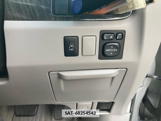 Toyota ESTIMA 2007-07 7979164-12