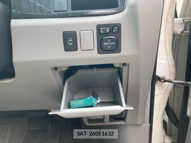 Toyota ESTIMA 2007-03 8073696-11