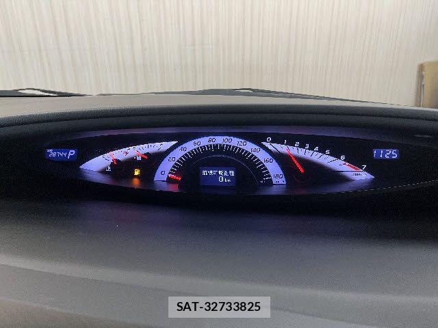 Toyota ESTIMA 2014-11 8073689-7