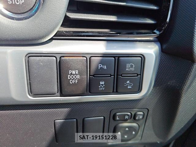 Toyota ESTIMA 2017-02 8099047-17