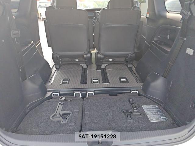 Toyota ESTIMA 2017-02 8099047-26