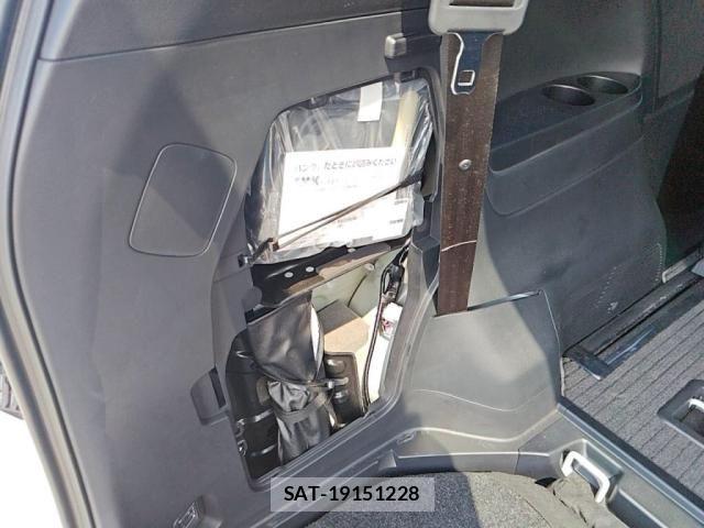 Toyota ESTIMA 2017-02 8099047-29