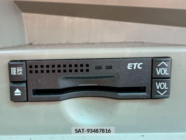 Toyota ESTIMA 2007-09 8129974-19