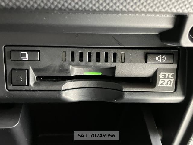 Toyota ESTIMA 2018-01 8129965-13