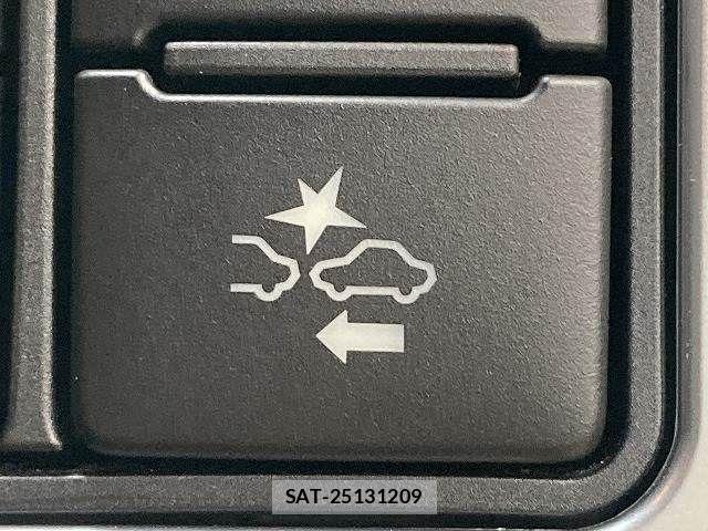 Toyota ESTIMA 2016-06 8145776-10