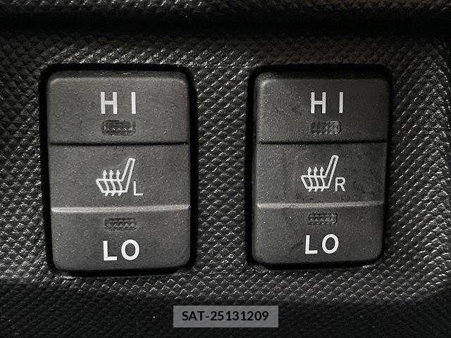Toyota ESTIMA 2016-06 8145776-7