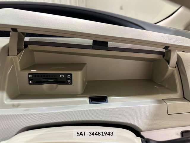 Toyota ESTIMA 2011-06 8207443-21