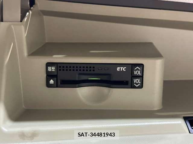Toyota ESTIMA 2011-06 8207443-22