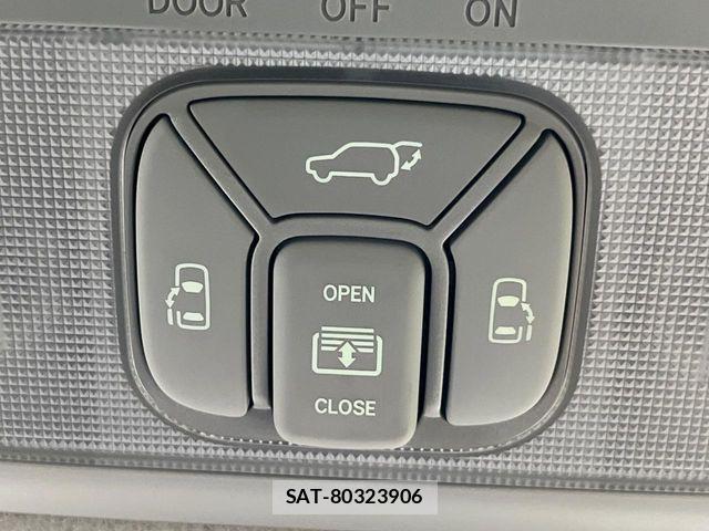Toyota ESTIMA 2013-04 8207441-5