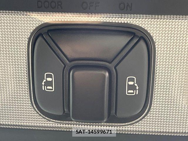 Toyota ESTIMA 2016-12 8207440-6