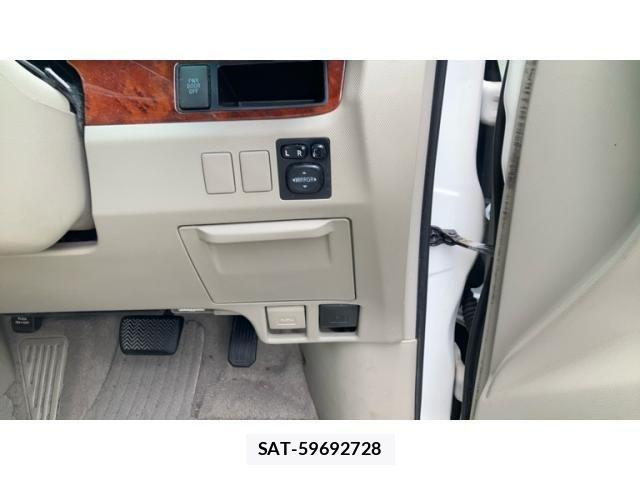 Toyota ESTIMA 2009-08 8207447-20