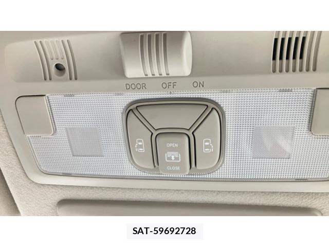 Toyota ESTIMA 2009-08 8207447-23