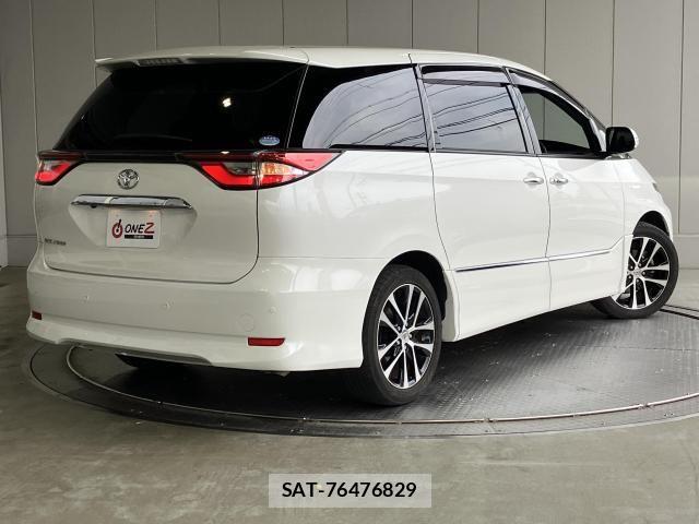Toyota ESTIMA 2017-05 8229855-1