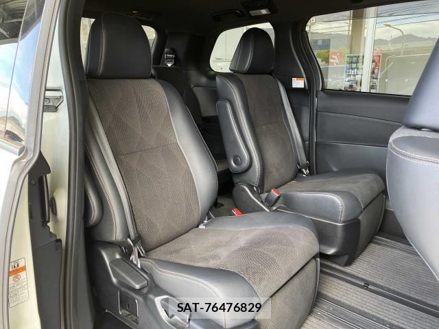 Toyota ESTIMA 2017-05 8229855-19
