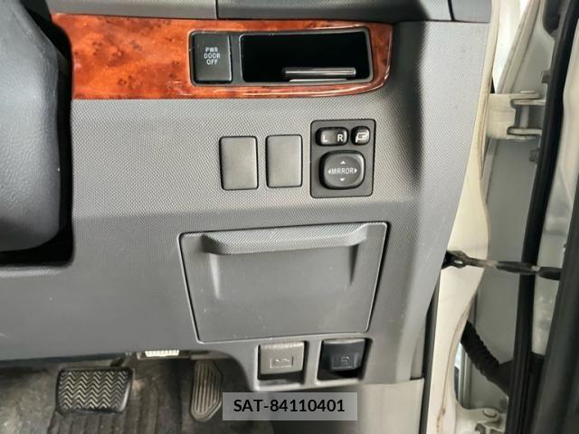 Toyota ESTIMA 2011-10 8229861-11