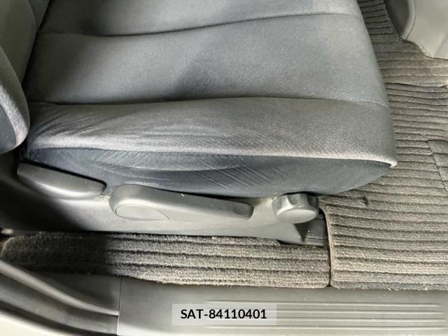 Toyota ESTIMA 2011-10 8229861-12