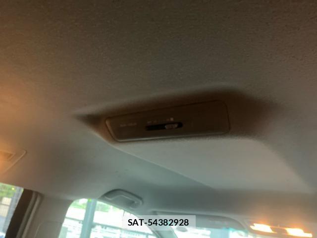 Toyota ESTIMA 2006-06 8335762-16