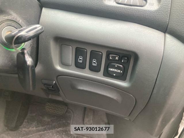 Toyota ESTIMA 2005-08 8335759-17