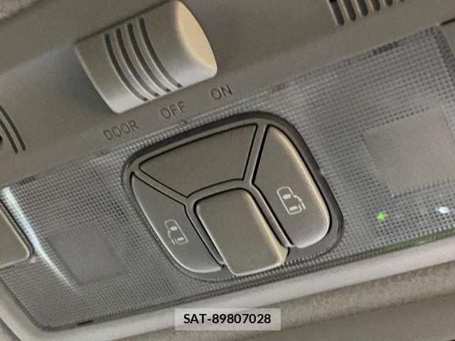 Toyota ESTIMA 2016-02 8335748-5