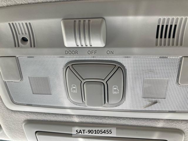 Toyota ESTIMA 2009-10 8371637-25