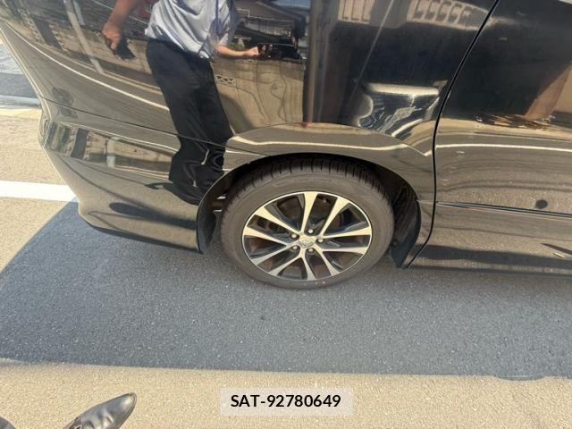 Toyota ESTIMA 2015-04 8371633-7