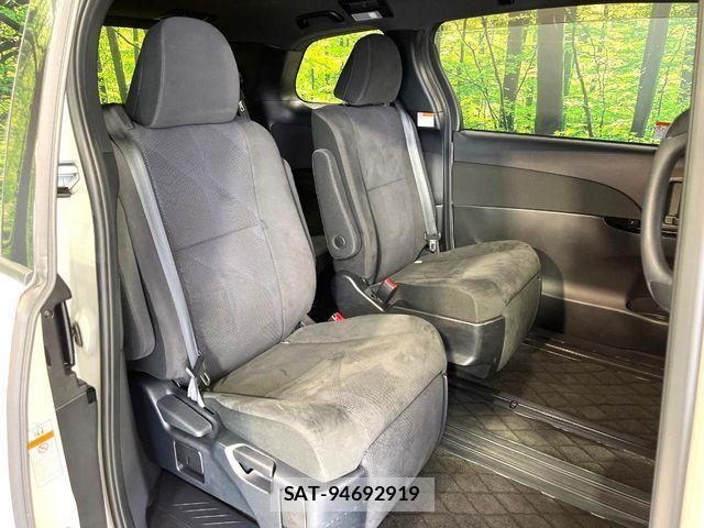 Toyota ESTIMA 2016-07 8438104-9
