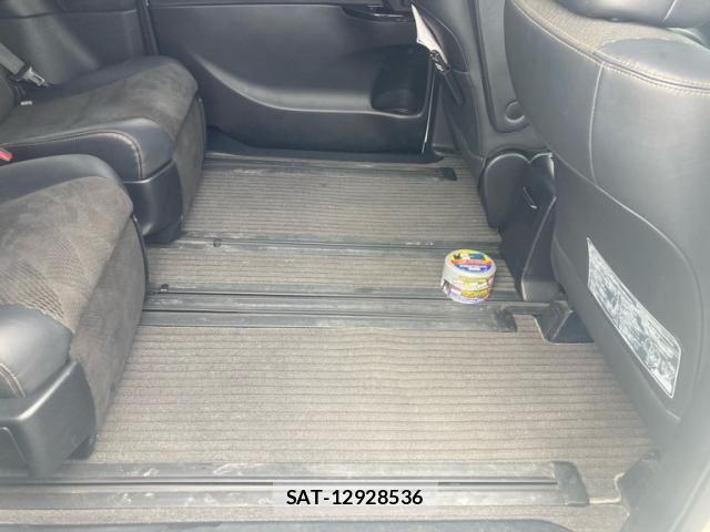 Toyota ESTIMA 2018-01 8438105-12
