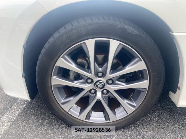 Toyota ESTIMA 2018-01 8438105-3