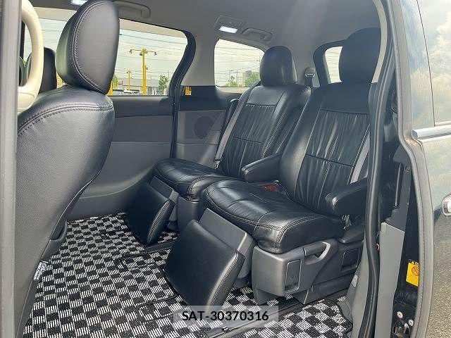 Toyota ESTIMA 2012-04 8561823-29