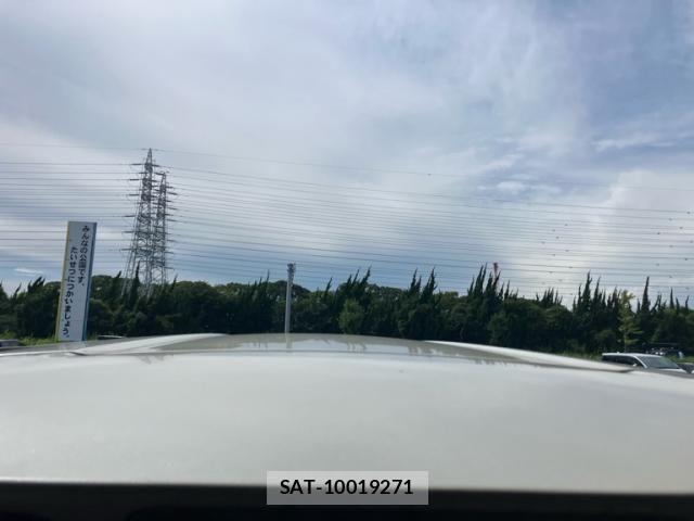 Toyota ESTIMA 2017-09 8561825-12