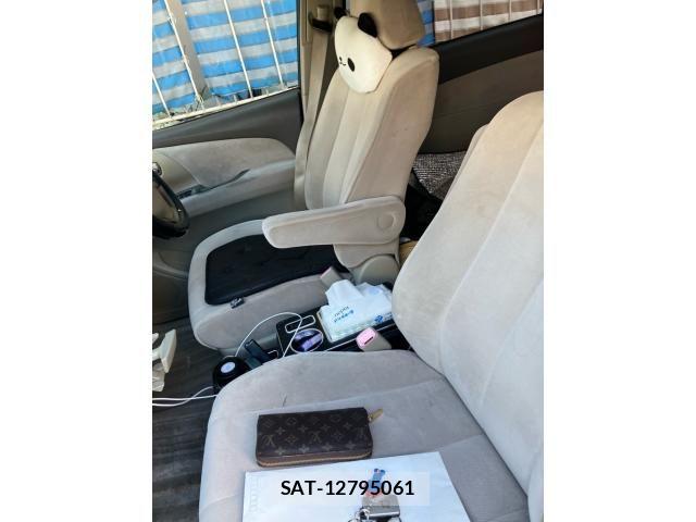 Toyota ESTIMA 2007-03 8561830-19