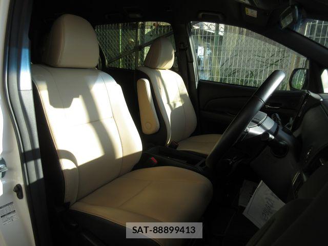 Toyota ESTIMA 2016-11 8626672-5