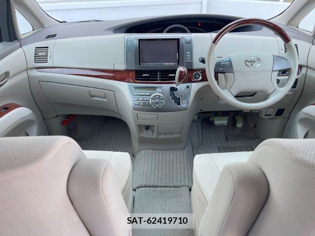 Toyota ESTIMA 2011-08 8666108-1