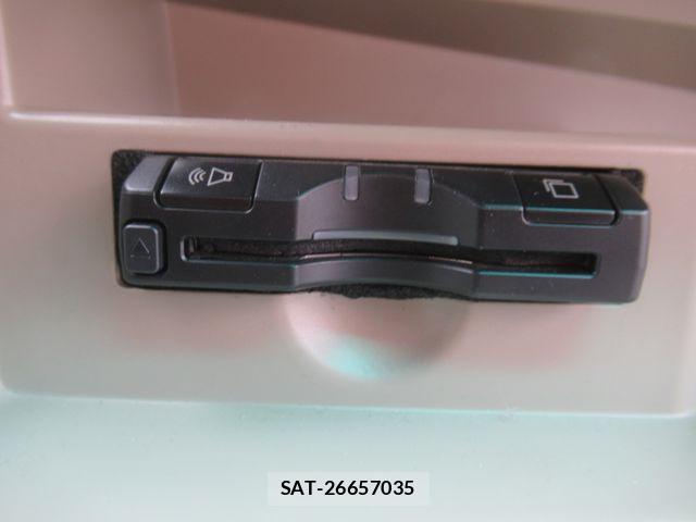 Toyota ESTIMA 2011-10 8666109-21
