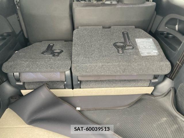 Toyota ESTIMA 2016-03 8741975-5