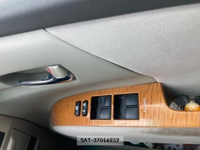 Toyota ESTIMA 2009-09 8828938-19