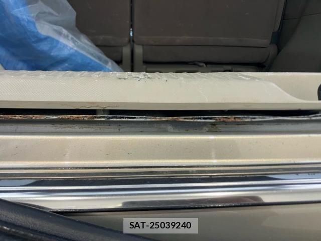Toyota ESTIMA 2006-02 8848904-14