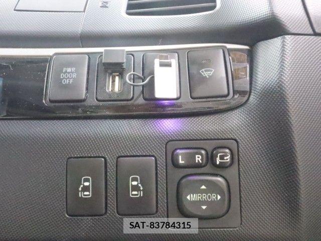 Toyota ESTIMA 2014-08 8879657-24