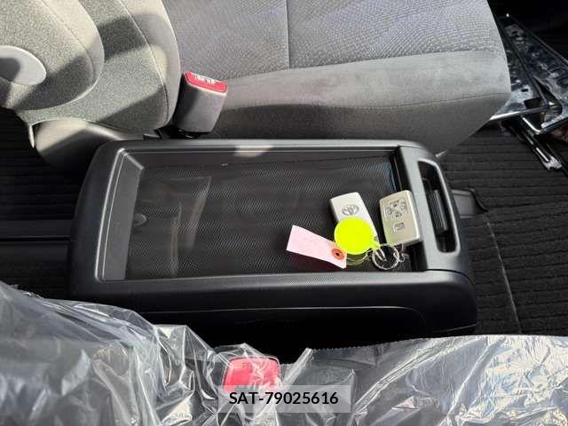Toyota ESTIMA 2013-06 8879658-13