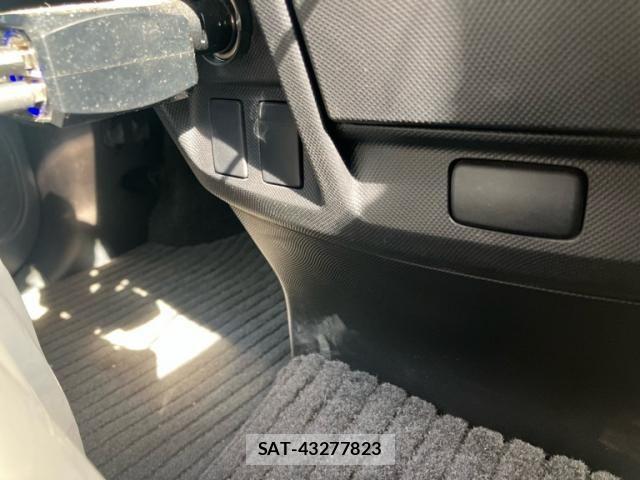 Toyota ESTIMA 2013-11 8883592-20
