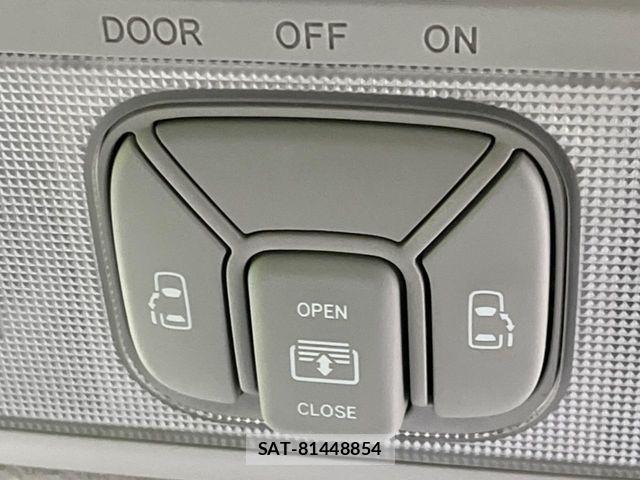 Toyota ESTIMA 2012-03 8883593-3