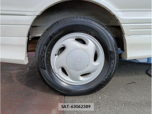 Toyota ESTIMA 1999-02 4940542-8