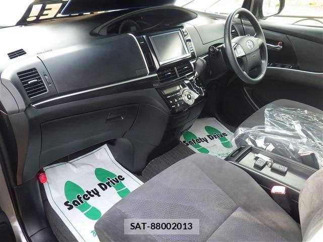 Toyota ESTIMA 2013-10 6675874-2