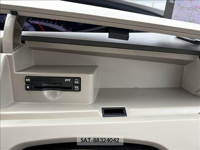 Toyota ESTIMA 2009-02 7326963-15