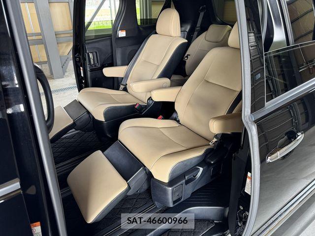 Toyota ESTIMA 2017-11 8145781-9