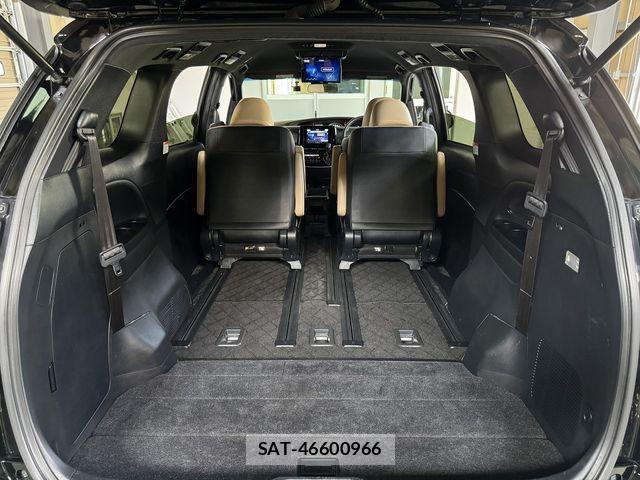 Toyota ESTIMA 2017-11 8145781-11